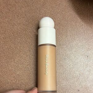 Rare Beauty Foundation - Warm Beige